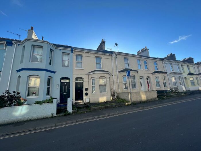 2 Bedroom Flat To Rent In Grenville Road, St. Judes, PL4