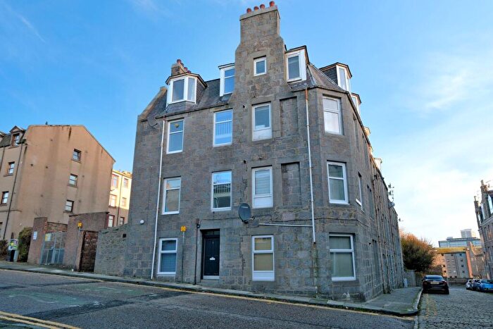 1 Bedroom Flat For Sale In Farmers Hall, Aberdeen, AB25