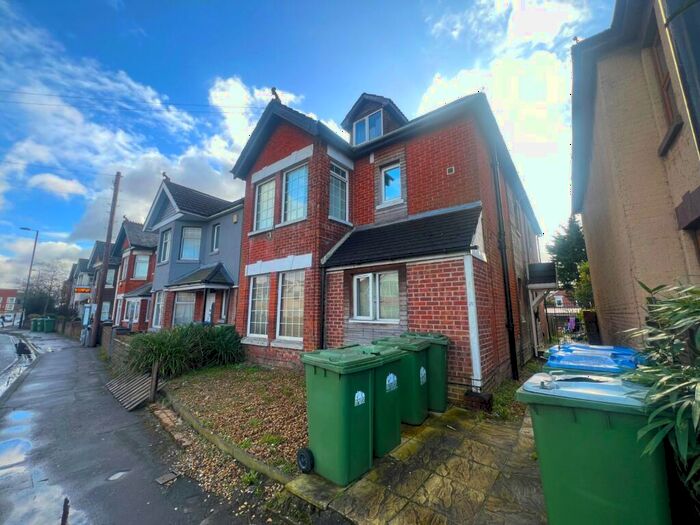 1 Bedroom Flat To Rent In Bitterne Road West, Bitterne, Southampton, Hampshire, SO18