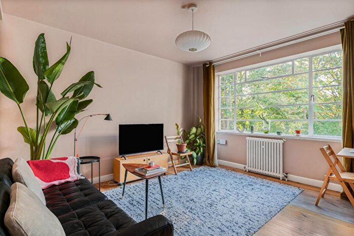 1 Bedroom Apartment For Sale In Taymount Grange, Taymount Rise, SE23