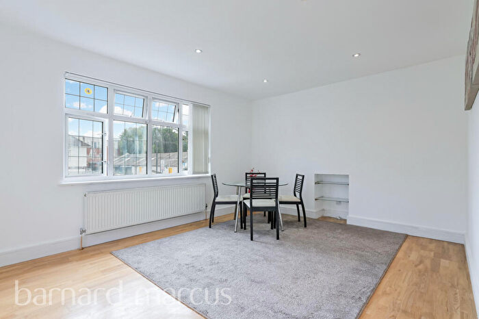 2 Bedroom Apartment To Rent In Cornwall Road, Pinner, HA5