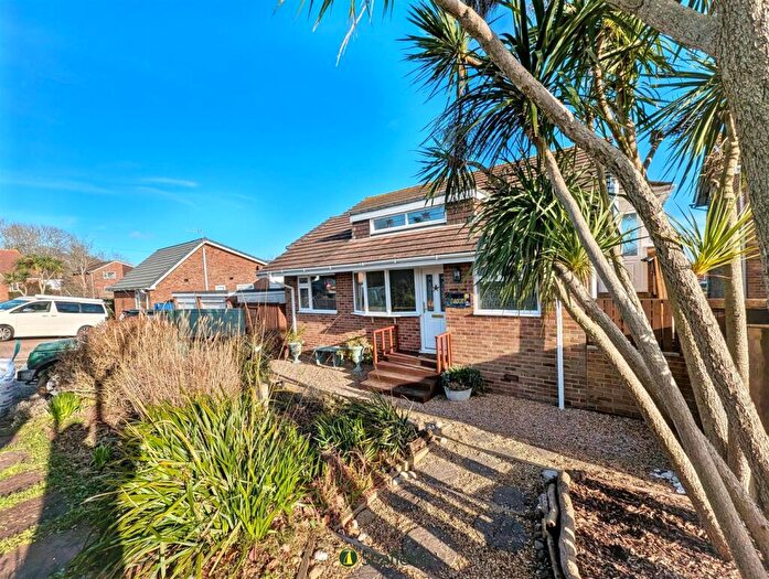 4 Bedroom Detached House For Sale In Caws Avenue, Seaview, PO34