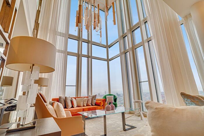 3 Bedroom Flat To Rent In Upper Ground, London, SE1