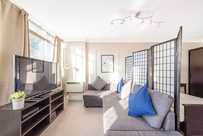 Studio To Rent In Haverstock Hill, Belsize Park, London, NW3