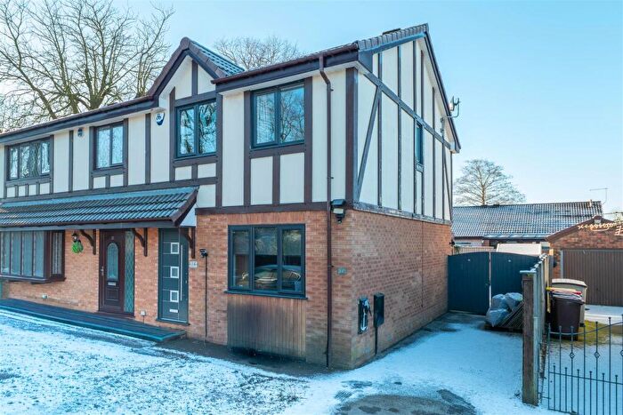 3 Bedroom Semi Detached House For Sale In Carloway Avenue, Fulwood, Preston, PR2