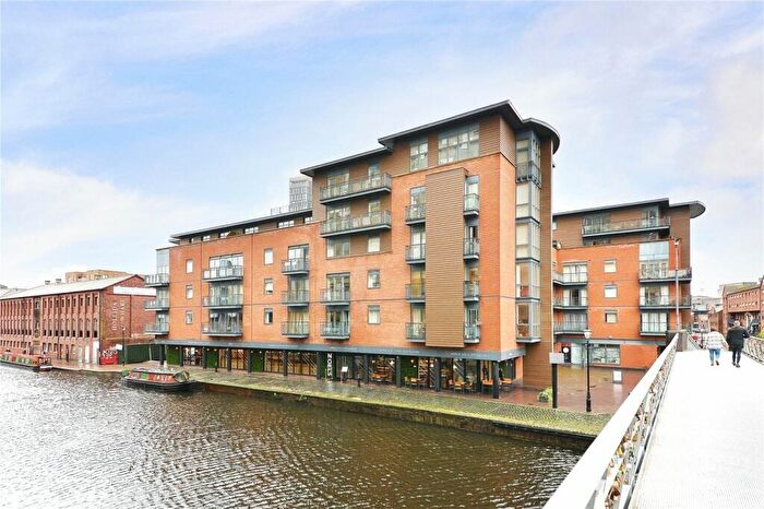1 Bedroom Flat To Rent In Waterfront Walk, Birmingham, West Midlands, B1