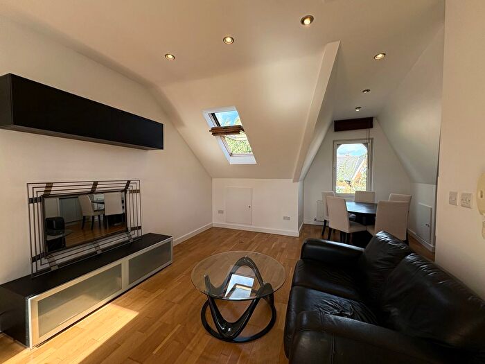 1 Bedroom Flat To Rent In Fairbridge Road, London, N19