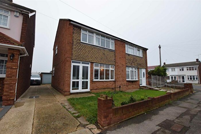 3 Bedroom Semi-detached House To Rent In Anthony Drive, Stanford-Le-Hope, SS17