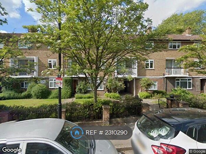 3 Bedroom Flat To Rent In Fortis Green, London, N2
