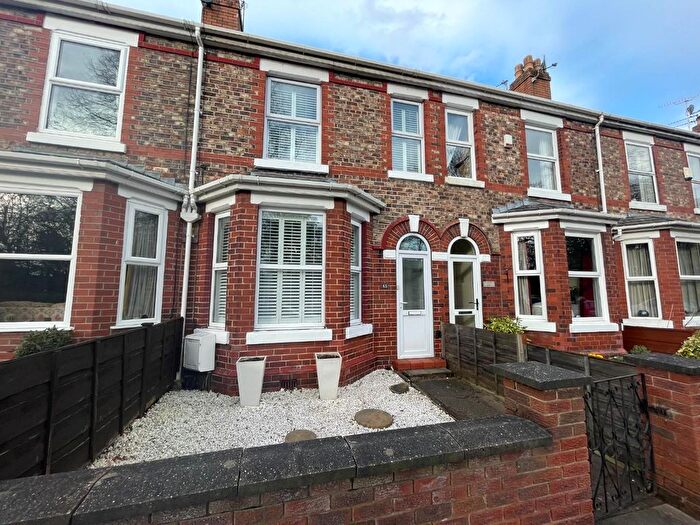 2 Bedroom Property To Rent In Mayors Road, Altrincham, WA15