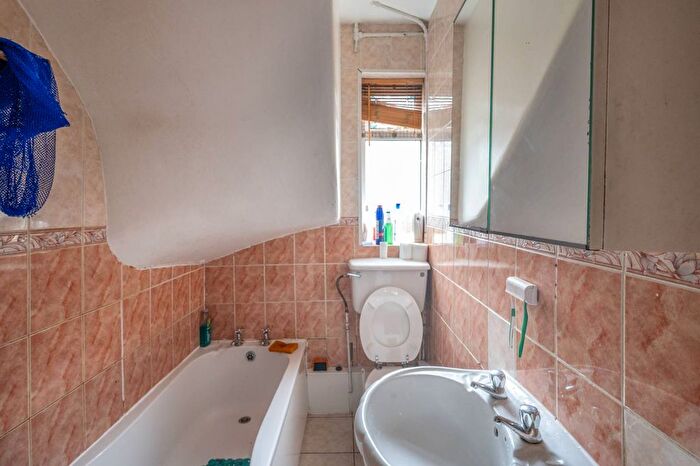 3 Bedroom Property For Sale In Palmer Road, Plaistow, London, E13