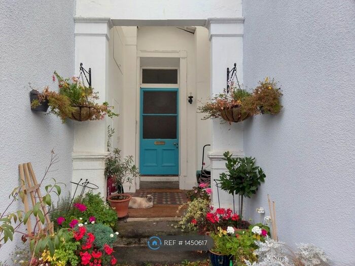 2 Bedroom Flat To Rent In Richmond Hill, Bristol, BS8