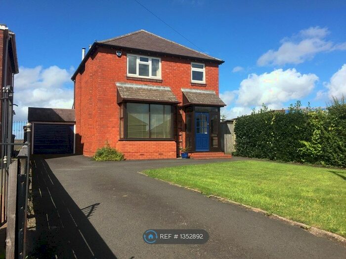 3 Bedroom Detached House To Rent In Two Gates Lane, Halesowen, B63