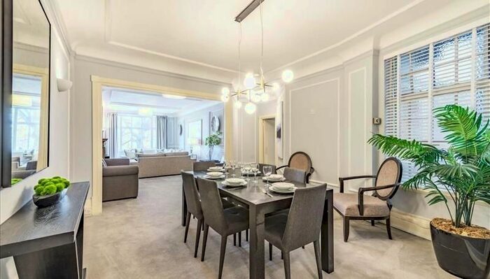 6 Bedroom Flat To Rent In Park Road, London, NW8