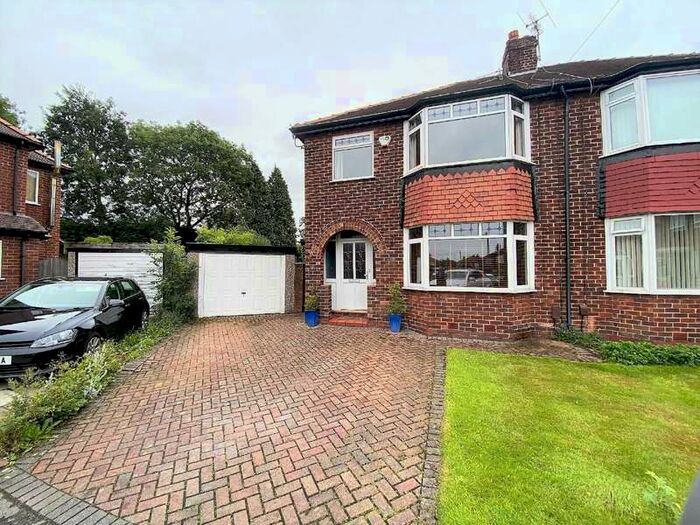 3 Bedroom Semi-Detached House To Rent In Hyldavale Avenue, Gatley, SK8