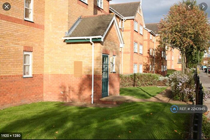 1 Bedroom Flat To Rent In Westcombe Court, London, NW2