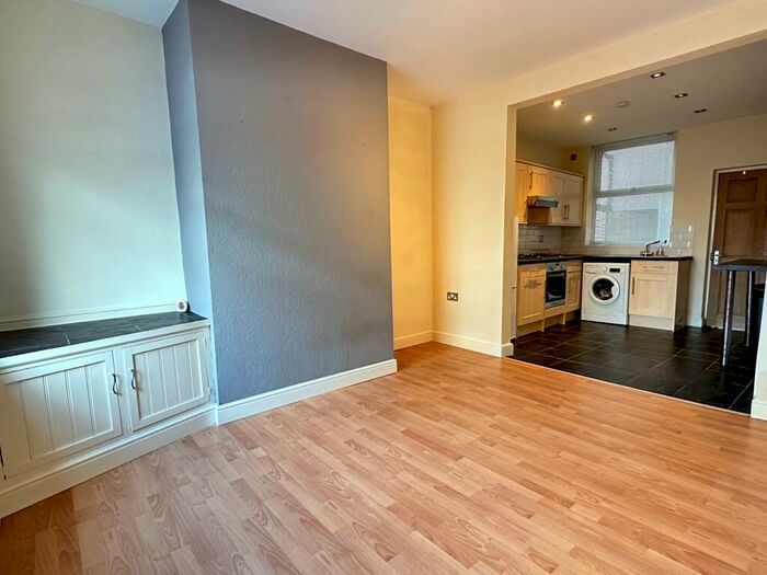 1 Bedroom Flat To Rent In Vincent Street, Macclesfield, SK11