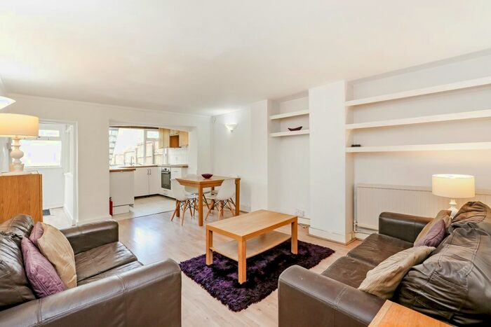 3 Bedroom Flat To Rent In Brondesbury Park, London, NW2