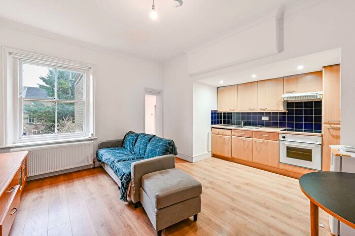 1 Bedroom Flat To Rent In Brondesbury Road, Queen's Park, London, NW6