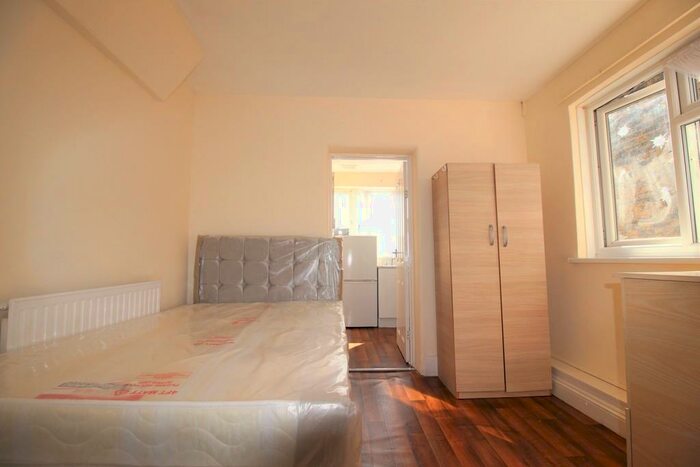 Studio To Rent In Barking Road, London, E13