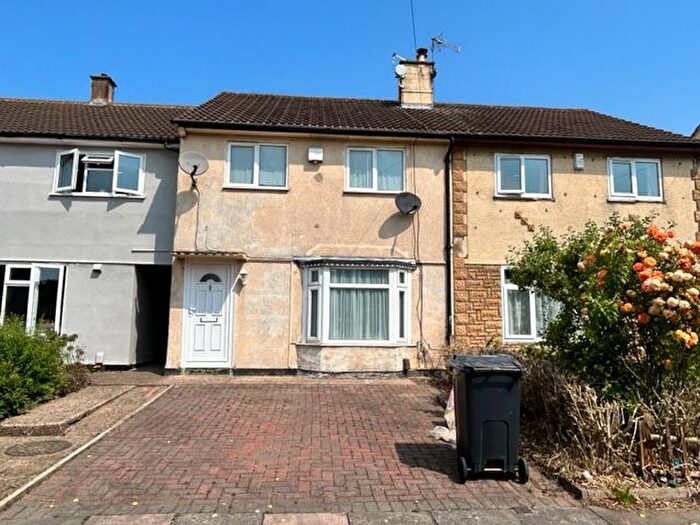 3 Bedroom Terraced House To Rent In Holderness Road, Leicester, LE4