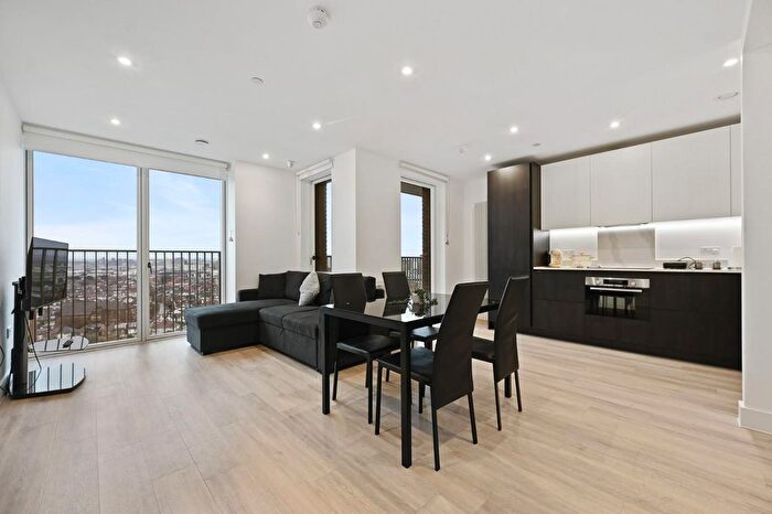 1 Bedroom Flat To Rent In Heartwood Boulevard, Acton, W3