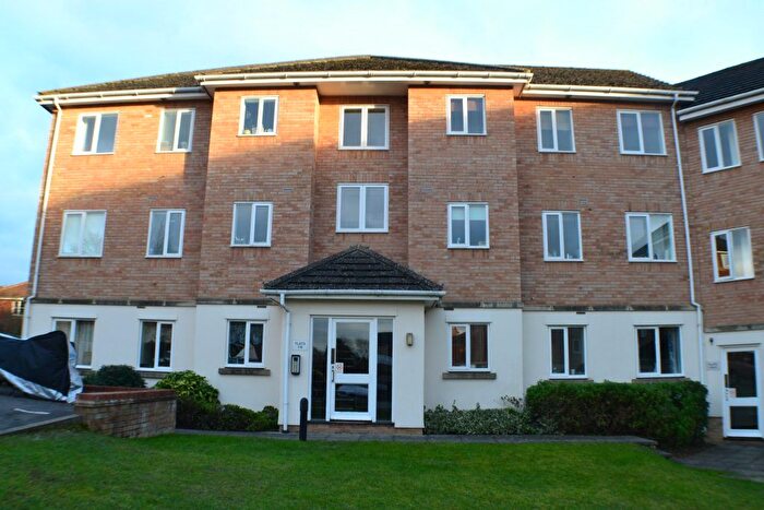 2 Bedroom Flat To Rent In Saxon Court, Thatcham, RG19