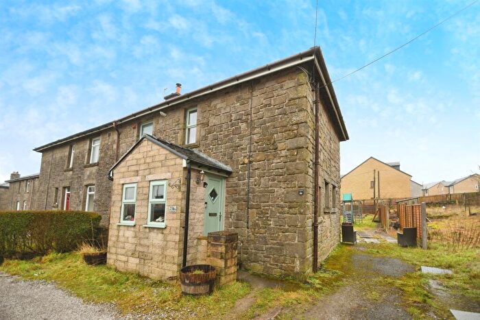 2 Bedroom Semi-Detached House For Sale In Hallsteads, Dove Holes, Buxton, SK17