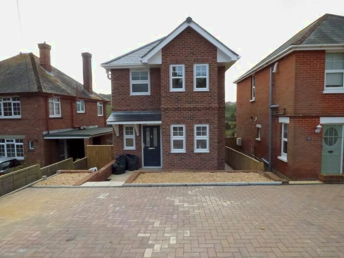 3 Bedroom Detached House To Rent In Clatterford Road, Newport, PO30