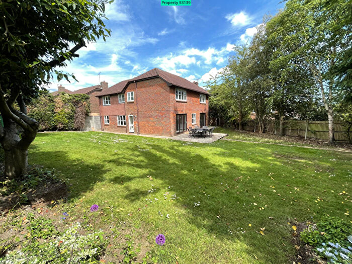 5 Bedroom Detached House To Rent In Glenwood, Broxbourne, EN10