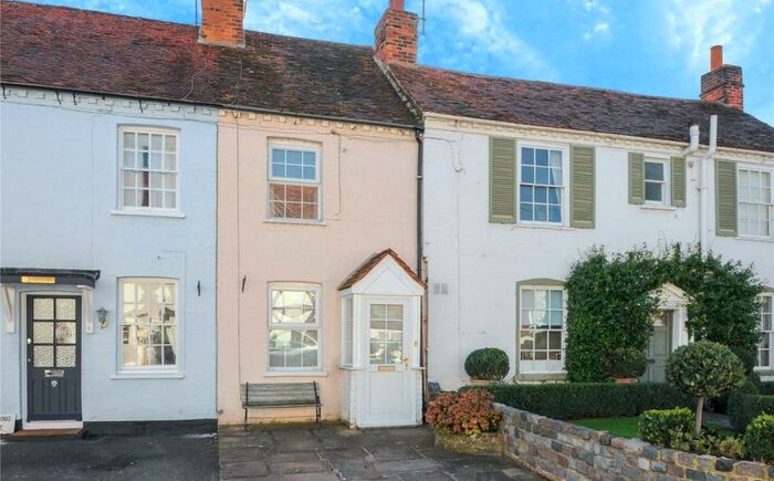 2 Bedroom Cottage To Rent In Ferry Road Bray Maidenhead, SL6