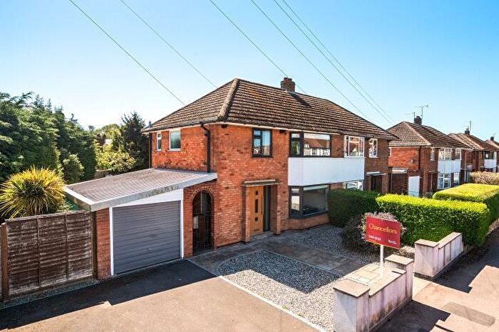 3 Bedroom Semi-Detached House For Sale In Ledbury Road, Hereford, HR1