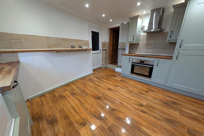 3 Bedroom Terraced House To Rent In Eyres Gardens, DE7