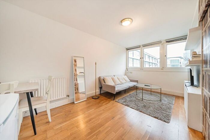 1 Bedroom Flat For Sale In Graham Street, Angel, N1
