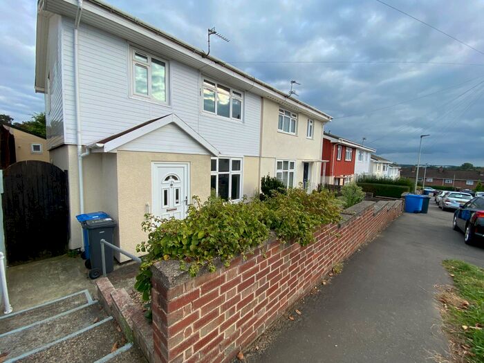 4 Bedroom Semi-Detached House To Rent In Waring Road, Norwich, NR5