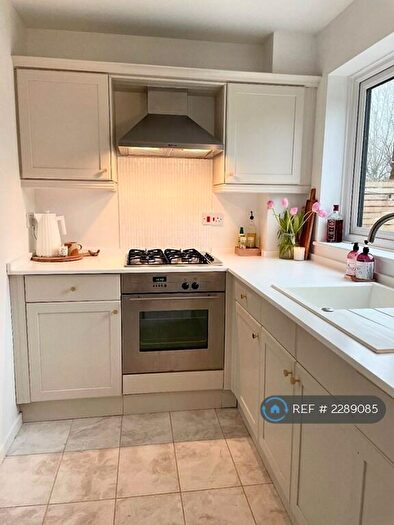 1 Bedroom Terraced House To Rent In Kingston Avenue, Leatherhead, KT22