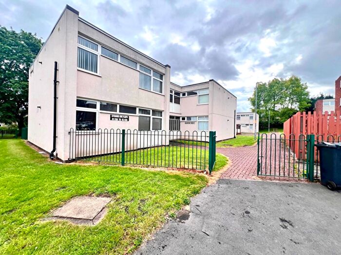 1 Bedroom Flat For Sale In Stroud Avenue, Willenhall, WV12