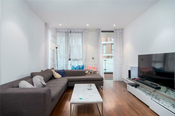 3 Bedroom Apartment To Rent In Hornbeam House, Quebec Way, London, SE16