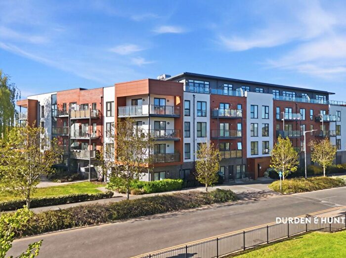 3 Bedroom Apartment For Sale In St. Clements Avenue, Romford, RM3