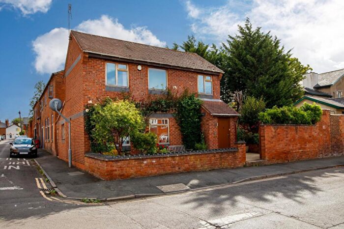2 Bedroom Detached House For Sale In Oswald Road, Leamington Spa, CV32