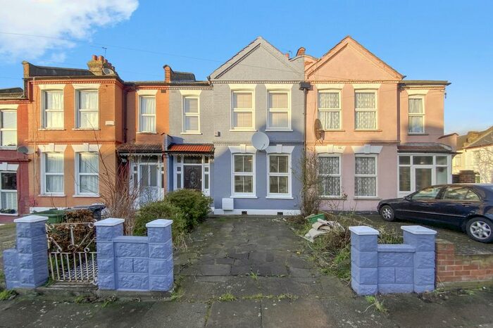 3 Bedroom Terraced House To Rent In Ardoch Road, London, SE6