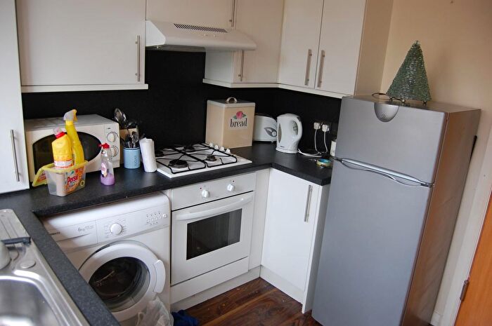 1 Bedroom Flat To Rent In Windsor Crescent, Clydebank, G81