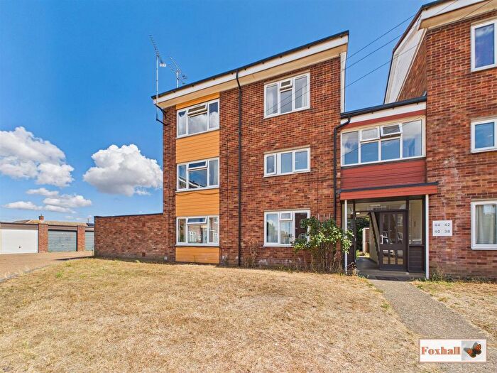 3 Bedroom Flat For Sale In Heath View, Kesgrave, Ipswich, IP5