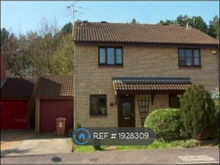 2 Bedroom Semi-Detached House To Rent In Wheatlands, Stevenage, SG2