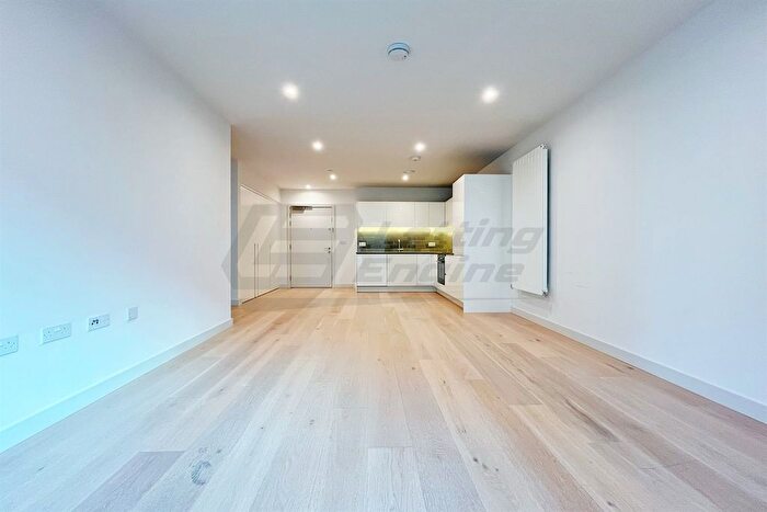 1 Bedroom Flat To Rent In John Cabot House, Newham, E16