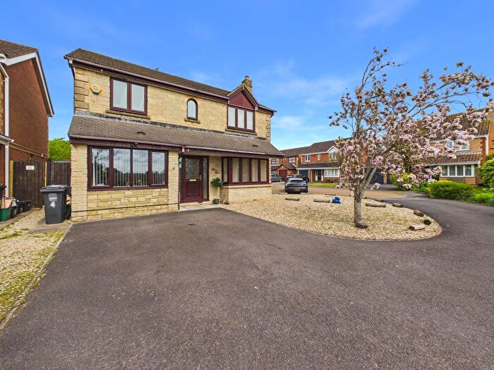 4 Bedroom Detached House For Sale In Bleadon Mill, Bleadon, Weston-Super-Mare, BS24