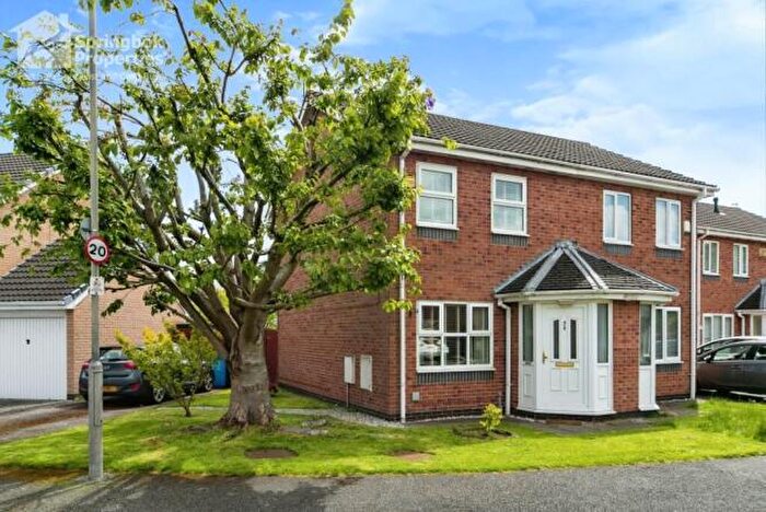 2 Bedroom Semi Detached House To Rent In Lindisfarne Drive, Croxteth Park, L12