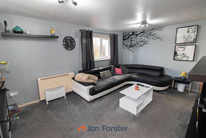 1 Bedroom Flat For Sale In Witton Court, Newcastle Upon Tyne, NE3