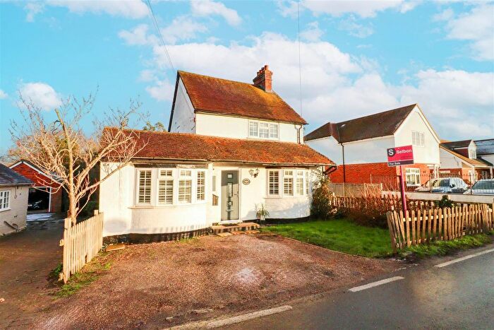 3 Bedroom Detached House For Sale In Crondall Lane, Crookham Village, Fleet, GU51