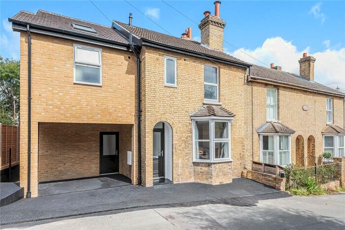 4 Bedroom End Of Terrace House To Rent In Camden Road, Sevenoaks, Kent, TN13